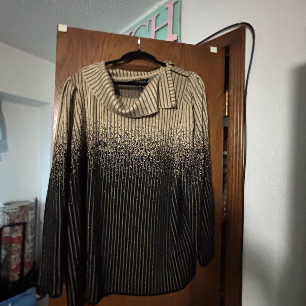 Ming Wang Black and Cream Striped Top